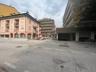 Garage in affitto a trento via giuseppe verdi, 15