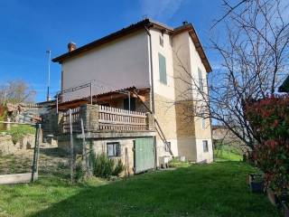 Casa indipendente in vendita a neviano degli arduini strada ariolla