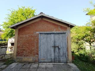 Garage in affitto a bologna via del triumvirato, 48