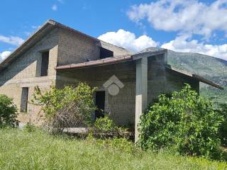 Villa in vendita a san lorenzello via macchia