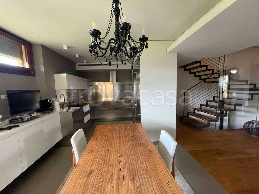 immagine annuncio 1 di 14