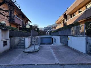 Garage in affitto a sondrio 