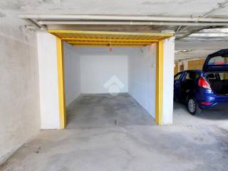 Garage in affitto a caorle via del leone, 58