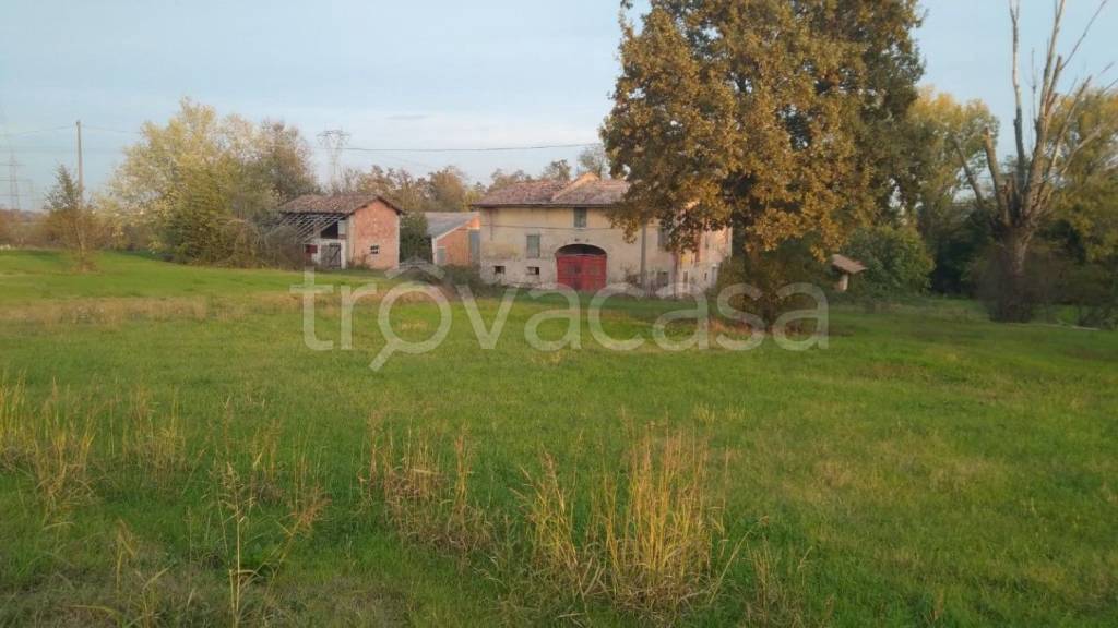 casa indipendente in vendita a Reggio nell'Emilia in zona San Bartolomeo