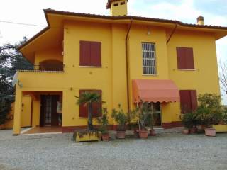 Villa bifamiliare in in vendita da privato a mirandola via delle valli, 239