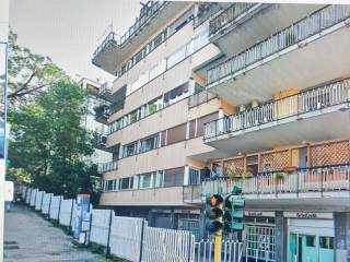 Garage in affitto a roma via di villa severini, 56