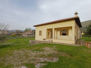 Villa in vendita ad amaseno contrada stazzi