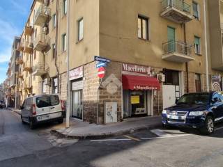 Negozio in vendita a sassari via tempio, 53