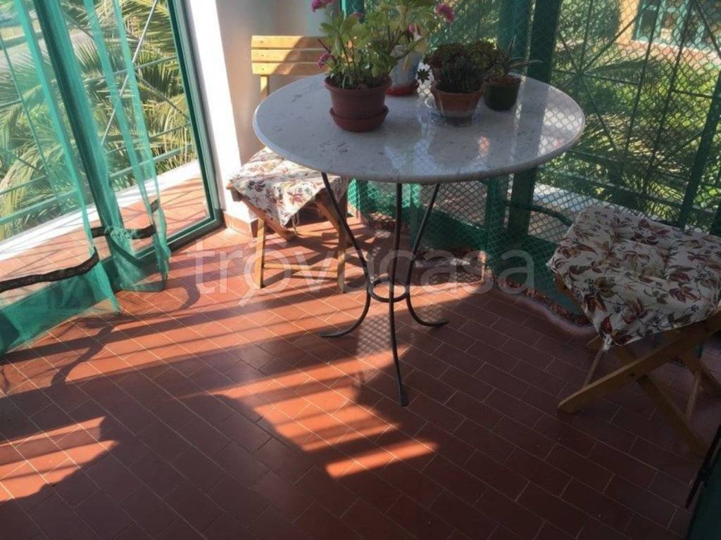 appartamento in vendita a Fosdinovo in zona Caniparola
