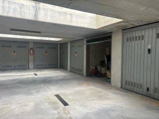 Garage in vendita a vercelli via brighinzio, 11