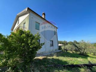 Casa indipendente in vendita a bucchianico contrada colle spaccato, 23