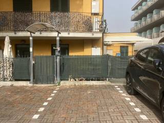 Posto auto in affitto a san benedetto del tronto via adelaide ristori, 32