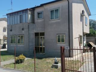 Villa in in vendita da privato a san bellino via codosa, 23