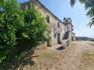 Rustico in vendita a castellalto contrada mulano, 1