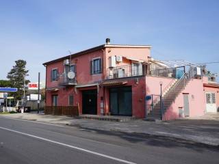 Bar in affitto a fara in sabina strada regionale 313, 38