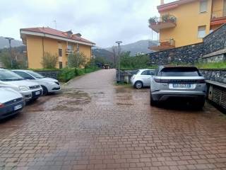 Garage in affitto ad alassio regione san rocco