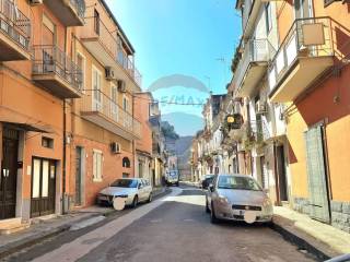 Casa indipendente in vendita a lentini via san paolo, 3