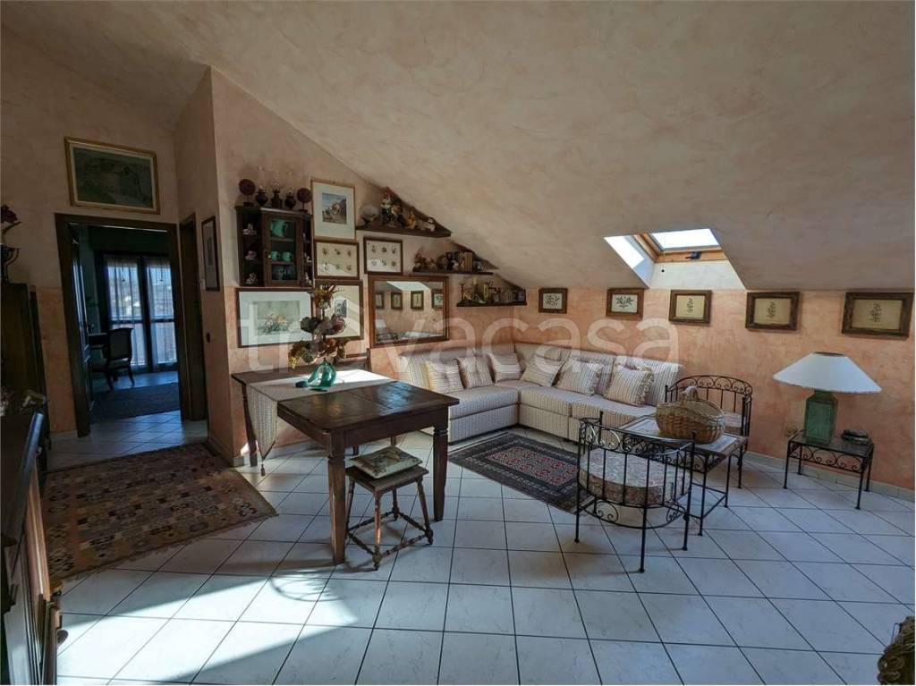 immagine annuncio 2 di 12