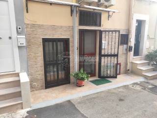 Casa indipendente in vendita ad adelfia vico cesare battisti 3