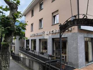 Albergo in vendita a saint-vincent viale duca d'aosta, 14