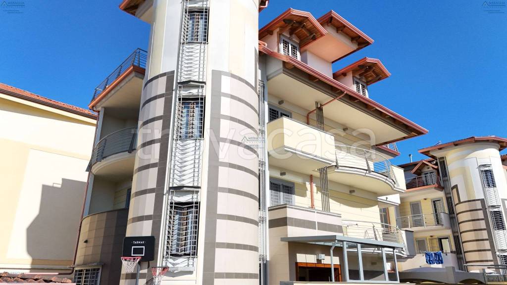 immagine annuncio 12 di 13