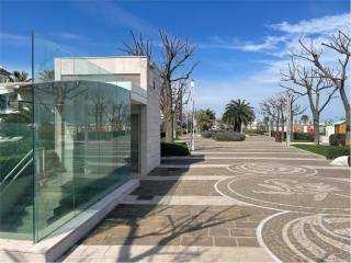 Posto auto in affitto a riccione lungomare della libertà