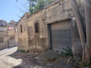 Posto auto in vendita a lentini cortile sondrio, 1