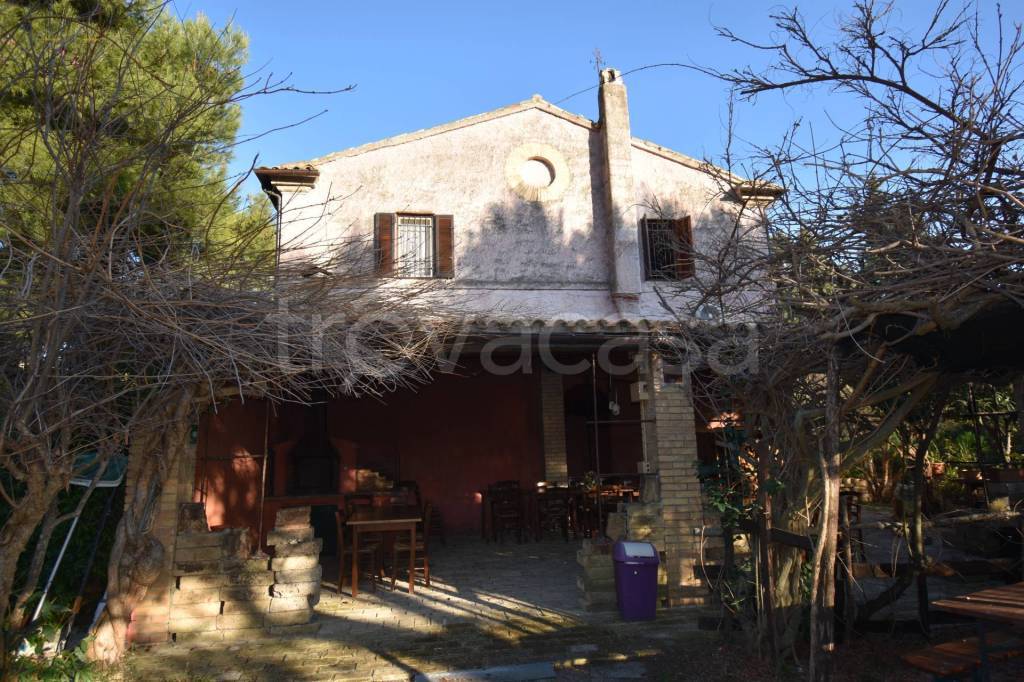 casa indipendente in vendita a Ripatransone
