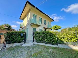 Casa indipendente in vendita a castelnuovo don bosco via san pietro in zucca, 3