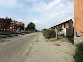 Negozio in affitto a orbassano strada piossasco, 22