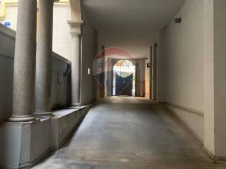 Garage in affitto a milano via conservatorio, 13