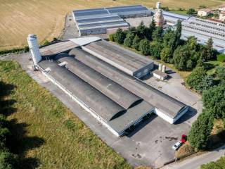 Capannone industriale in vendita a san giovanni al natisone via del collio, 46