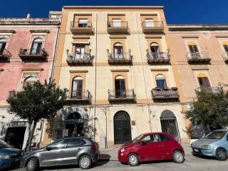 Negozio in vendita a sciacca piazza saverio friscia, 17