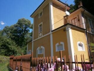 Villa bifamiliare in vendita a fontainemore località niana, 44