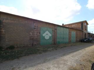 Garage in vendita a tuscania località montebello