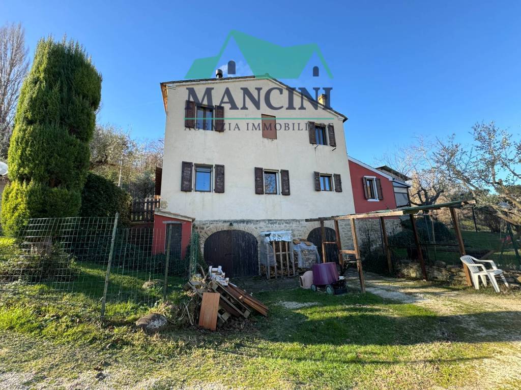 casa indipendente in vendita a Castelplanio