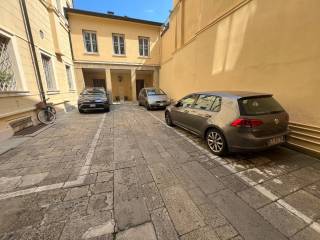 Posto auto in affitto a padova via carlo cassan, 34