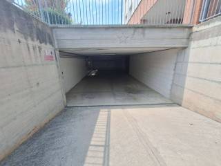 Garage in affitto a bologna via enrico mattei, 92