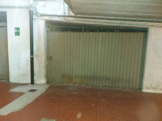 Garage in vendita a sondrio via delle prese, 9