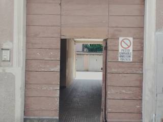 Garage in affitto a piacenza via benedettine, 55