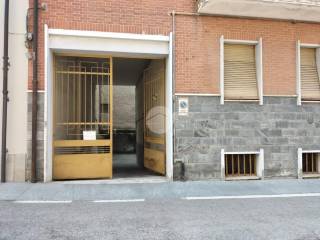 Garage in vendita a fossano via iv novembre, 38