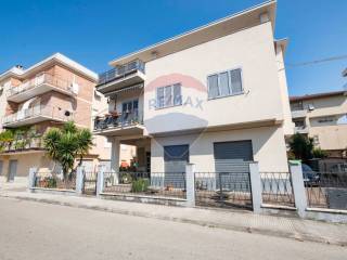 Casa indipendente in vendita a falconara marittima via aleardo aleardi, 23