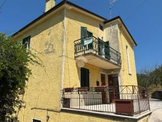 Casa indipendente in vendita a gualdo tadino str. del bianchello