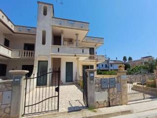 Appartamento in vendita a gagliano del capo via vittorio de sica, 17