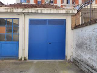 Garage in vendita a grugliasco via rodi