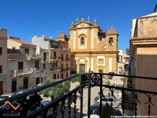 Casa indipendente in vendita a castellammare del golfo piazza madrice