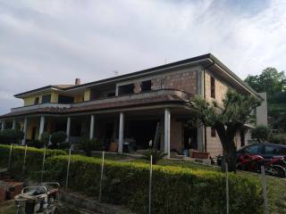 Villa bifamiliare in in vendita da privato a teano via sacchi