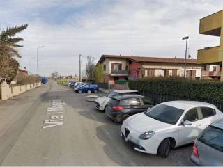 Garage in vendita a cervignano d'adda via i maggio