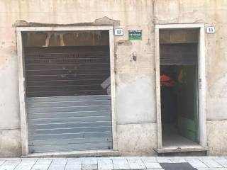 Garage in affitto a tivoli via della missione, 15