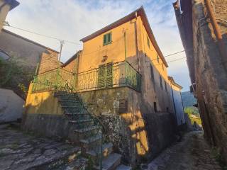 Casa indipendente in in vendita da privato a bagni di lucca via san rocco, 16